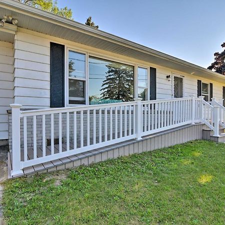 Lake Huron House With Grill And Beach Access! East Tawas Bagian luar foto