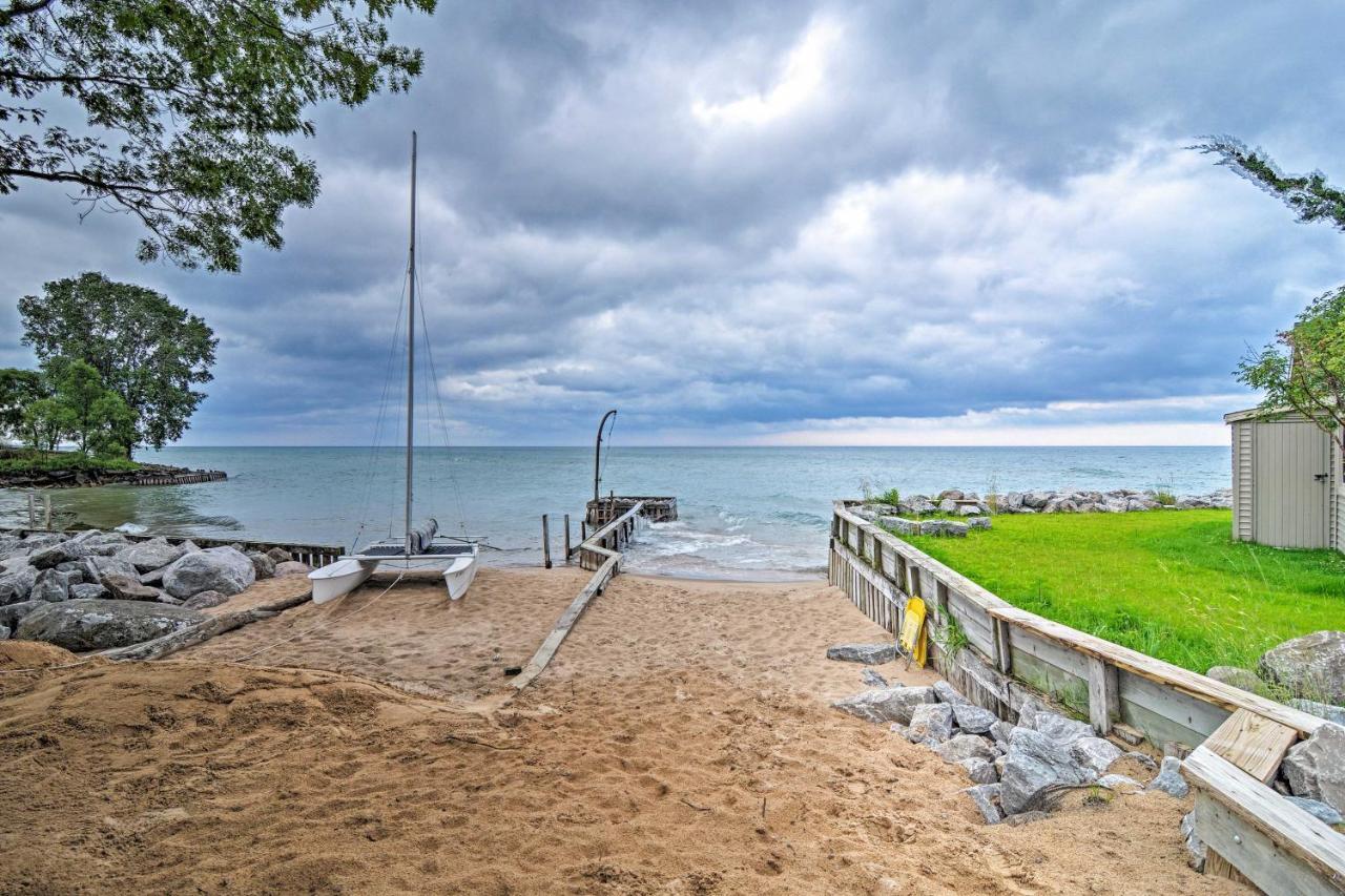 Lake Huron House With Grill And Beach Access! East Tawas Bagian luar foto