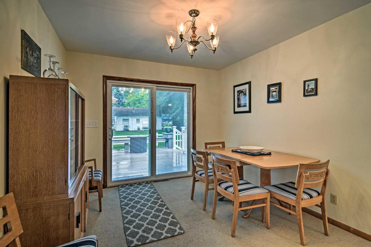 Lake Huron House With Grill And Beach Access! East Tawas Bagian luar foto